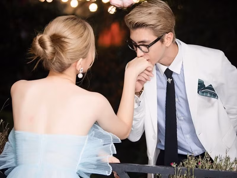 Bình An chia sẻ, anh và Phương Nga “trái dấu” nên hút nhau. “Tính cách của tôi thì sôi nổi, em người yêu thì nhẹ nhàng”, Bình An tâm sự.