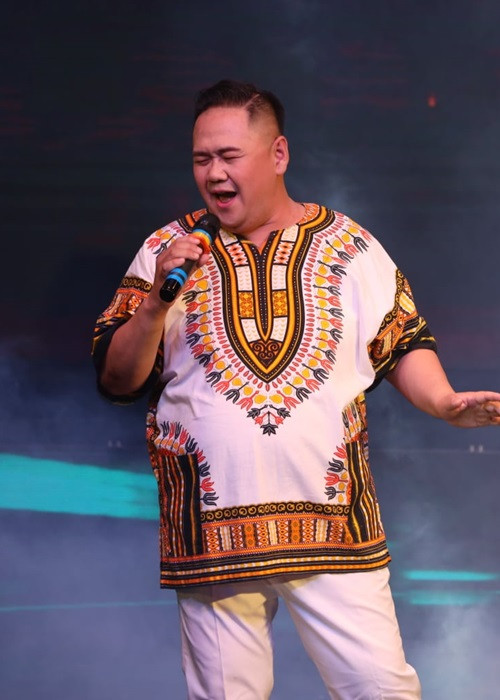 Tháng 5/2021, diễn viên Tuấn Nguyễn bức xúc cho biết, Minh Béo đã chủ động nhắn tin làm quen rồi dùng việc tuyển dụng diễn viên để gạ gẫm. Để chứng minh những gì mình nói là sự thật, Tuấn Nguyễn đăng tải ảnh chụp loạt tin nhắn được cho là của Minh Béo. Ảnh: FBNV