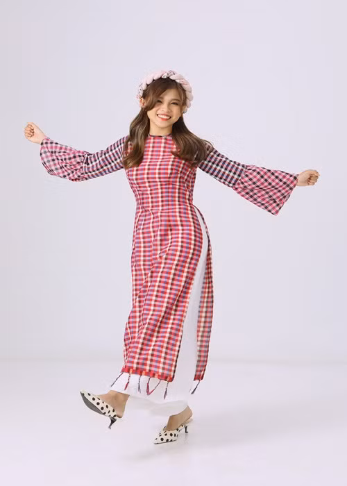 Tuyết Nhung khẳng định, bản thân có được như ngày hôm nay, được mọi người biết đến tất cả đều nhờ mẹ Phi Nhung.