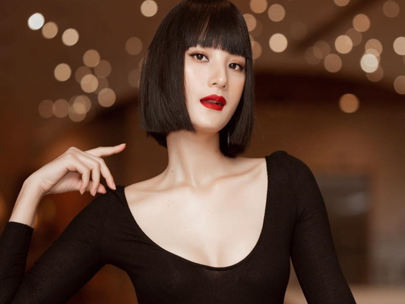 Lê Thúy cho biết, cô có thể nâng ngực để có vòng một gợi cảm nhưng cô nhất quyết không dao kéo.