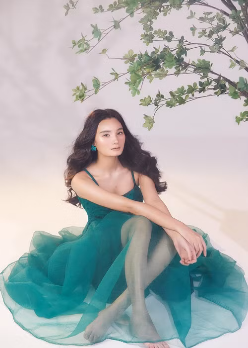 Lê Thúy cho biết, dù cô có vòng một phẳng lì, ông xã vẫn mê mẩn.