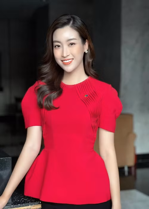 Tháng 9/2021, Hoa hậu Mỹ Linh bật mí, cô đang hẹn hò nhưng không tiết lộ danh tính lẫn hình ảnh nửa kia. Ảnh: FBNV