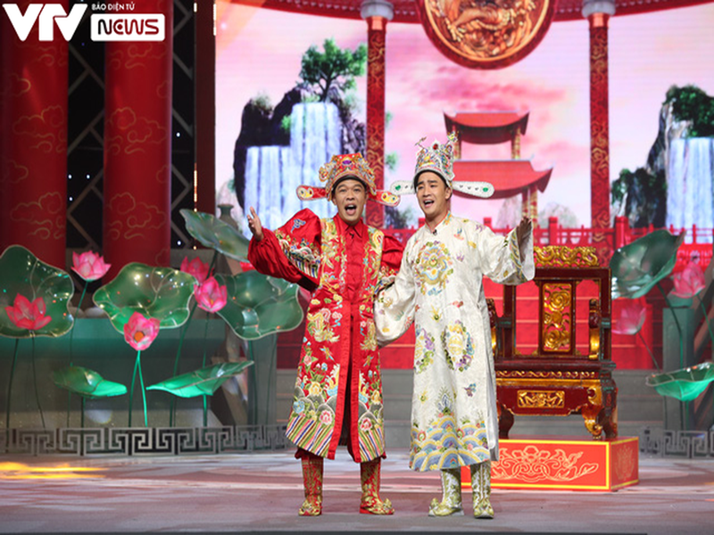 Thay đổi đầu tiên của Táo Quân 2022 là không có sự xuất hiện của Công Lý - Xuân Bắc trong vai Bắc Đẩu - Nam Tào đúng như tin đồn trước đó. Công Lý đang tập trung vào việc rèn luyện sức khỏe sau khi bị ngã hồi tháng 7/2021. Thay thế Công Lý và Xuân Bắc là Trung Ruồi và Đỗ Duy Nam.