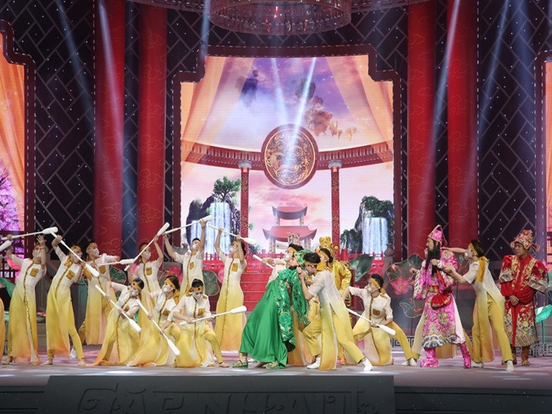 Táo Quân 2022 không còn phần chào kết nên khán giả có lẽ sẽ không còn nghe được lời chúc mừng năm mới của MC Thảo Vân cùng ê-kíp.