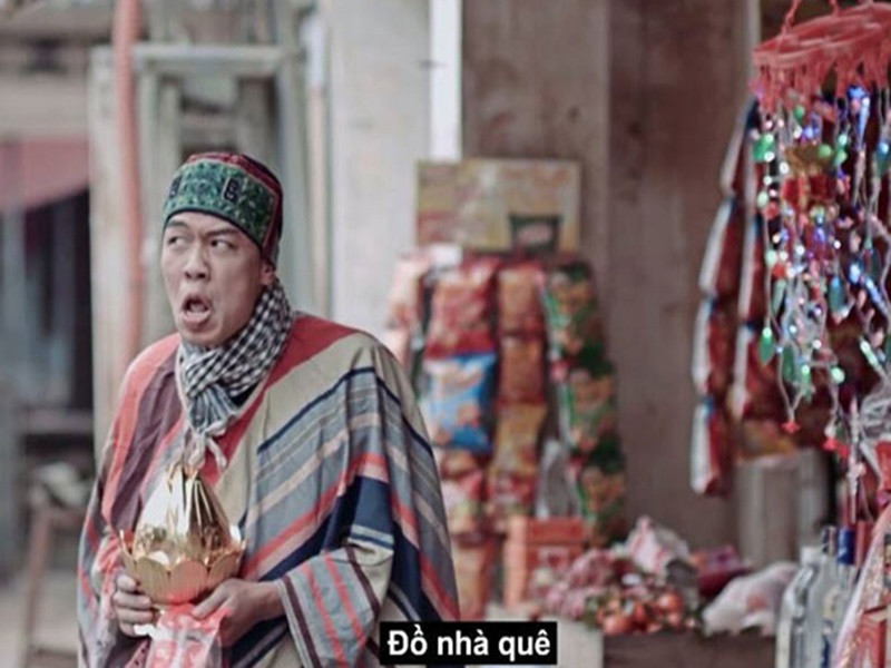 Trung Ruồi từng theo học ngành diễn viên chèo, khoa Kịch hát dân tộc, trường Đại học Sân khấu Điện ảnh Hà Nội. Anh được nhiều cư dân mạng biết đến khi tham gia series hài "Kem xôi". Ảnh: Đất Việt