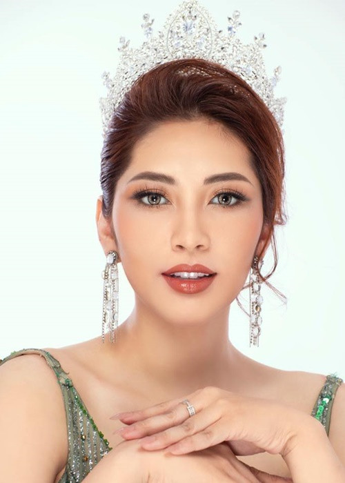 Cách đây không lâu, Thu Thảo tố doanh nhân Phúc Thành ngoại tình, đánh vợ, người thứ ba tra tấn tinh thần cô từ lúc mang bầu đến khi ly hôn. Ảnh: FB Diệp Lâm Anh