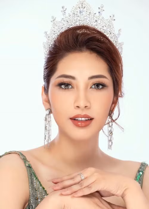 Cách đây không lâu, Thu Thảo tố doanh nhân Phúc Thành ngoại tình, đánh vợ, người thứ ba tra tấn tinh thần cô từ lúc mang bầu đến khi ly hôn. Ảnh: FB Diệp Lâm Anh