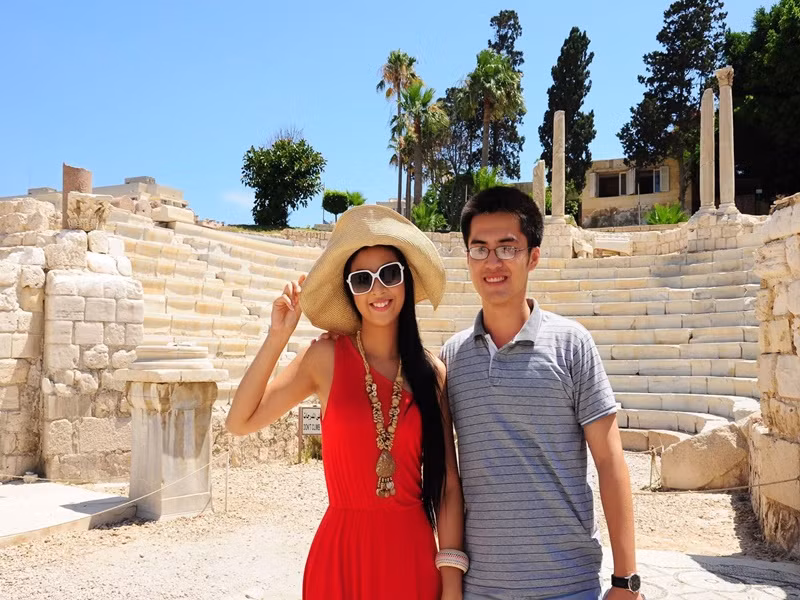 "Chàng trai năm ấy mạnh dạn cho em khoác vai bà chị chụp ảnh nhé", Ngọc Hân chú thích cho bức ảnh năm 2011 tại Ai Cập. Ảnh: FB Ngọc Hân