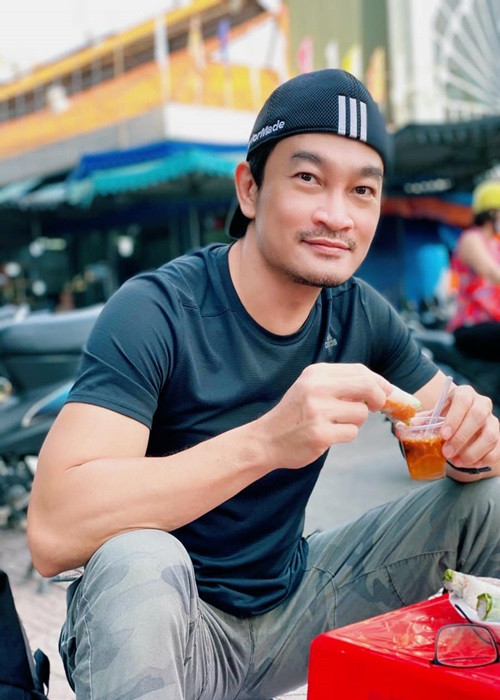 Quốc Thái từng nhận là người hậu đậu. Anh rất hay làm đổ, làm rơi hay làm vỡ một thứ gì đó. Anh từng được bạn bè, đồng nghiệp đặt biệt danh là “cái máy ngủ”, bởi cứ diễn xong là anh chạy về nhà ngủ.