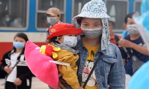 Hà Tĩnh khẩn trương sửa quy định cách ly trẻ chưa tiêm vắc xin Ha Tinh khan truong sua quy dinh cach ly tre chua tiem vac xin