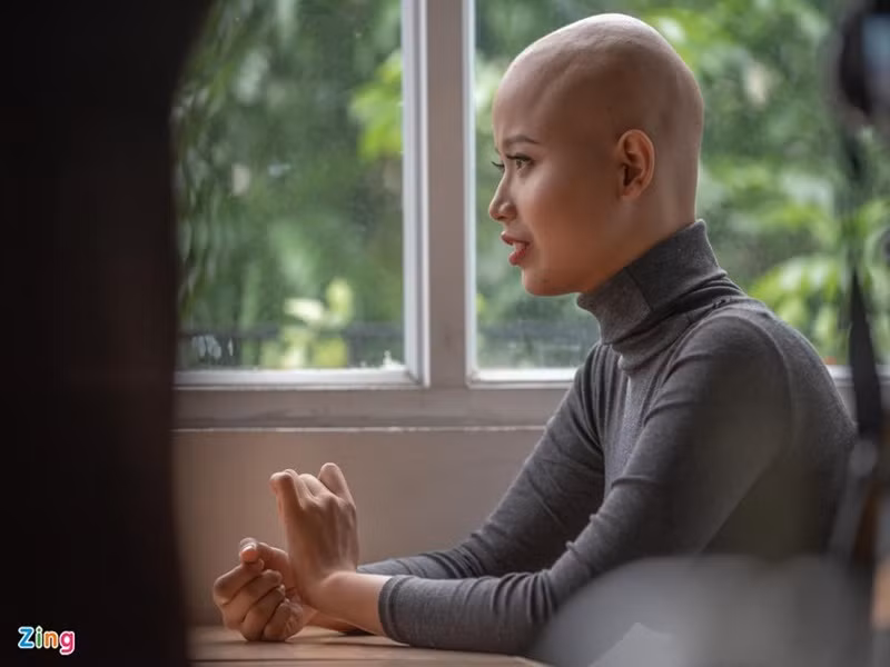 Thủy Tiên phát hiện bị ung thư vú giai đoạn 2B sau khi đến bệnh viện khám vào tháng 6/2019. Ảnh: Zing