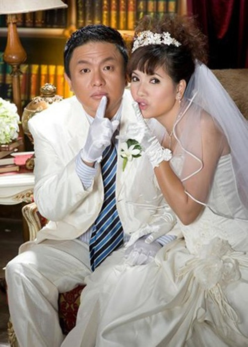 Sau đám cưới, Ngọc Trinh thường xuyên được ông xã người Hàn Quốc tháp tùng tham gia các sự kiện. Ảnh: Ngày nay