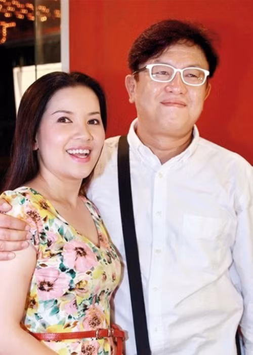 Năm 2014, Ngọc Trinh ít xuất hiện bên chồng, không đeo nhẫn cưới trên ngón áp út nên vướng tin đồn hôn nhân rạn nứt. Ảnh: Thế giới văn hóa