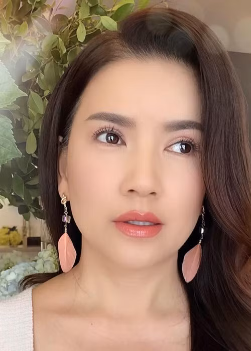 Soi hon nhan cua Ngoc Trinh va chong Han Quoc truoc khi tan vo