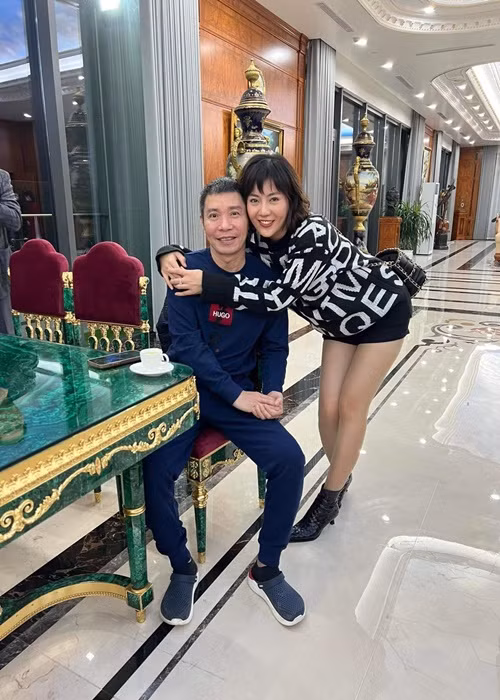 Hình ảnh Công Lý bên đàn em Thanh Hương. Ảnh: FBNV