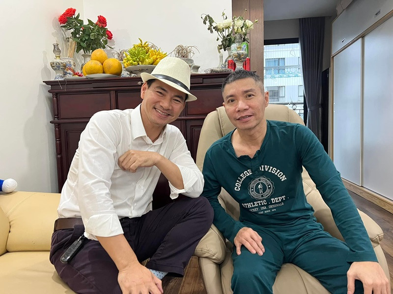 Trên trang cá nhân, Công Lý khoe ảnh hội ngộ Xuân Bắc. Cả hai vốn là đồng nghiệp thân thiết. Ảnh: FBNV