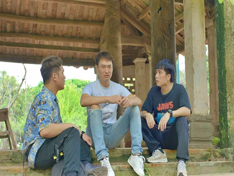 Mạnh Quân đóng vai Bão - bạn của Lợi trong “Lối về miền hoa”. Ảnh: Hà Nội mới