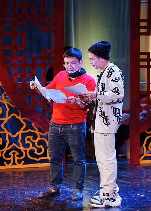 Bài đăng của Duy Khánh gây chú ý khi Quốc Khánh, Vân Dung, Quang Thắng, Chí Trung, Tự Long hiện tại tập trung cho chương trình Táo Quân 2022. Ảnh: FB Duy Khánh