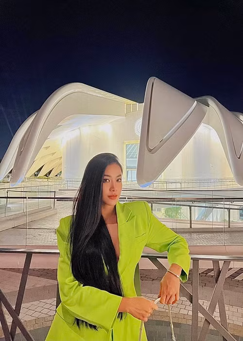 Chương trình trình diễn thời trang có sự tham gia của Hoa hậu H'hen Niê, Á hậu Vũ Hoàng My, Á hậu Mâu Thủy, Á hậu Lệ Hằng.