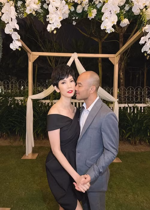 Năm nay, vợ chồng Xuân Lan ở TPHCM mừng năm mới với ba mẹ, không tổ chức tiệc ở Đà Nẵng như năm 2021.