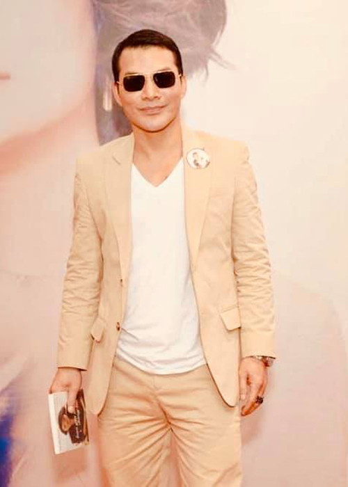 Năm 2020, Trần Bảo Sơn tâm sự, nếu tìm được một cô gái anh yêu, anh sẽ tái hôn. “Tôi đã ở trong showbiz, nên nếu có người không hoạt động nghệ thuật nhưng hiểu cho công việc của tôi thì tôi thấy sẽ hay hơn”, nam diễn viên bày tỏ. Ảnh: FB Trần Bảo Sơn