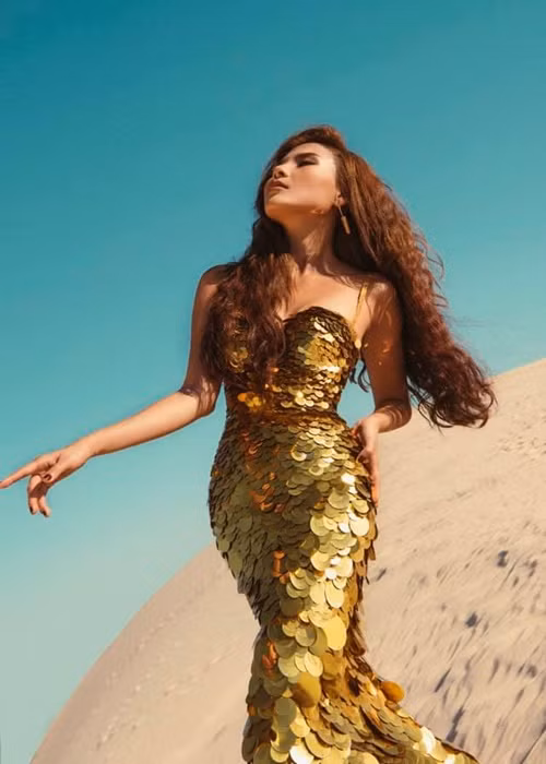 Ngày mang bầu 6 tháng, Thúy Diễm được một chàng trai lạ chạy theo làm quen. Người này tỏ ra bất ngờ khi phát hiện cô mang bầu.