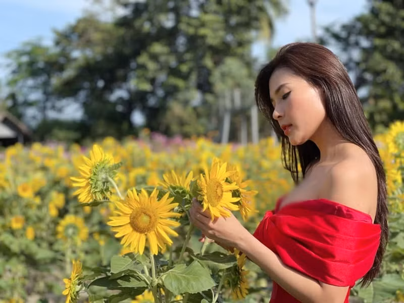 Ở đời thường lẫn khi đi sự kiện, Thúy Diễm đều trở thành tâm điểm của mọi ánh nhìn.