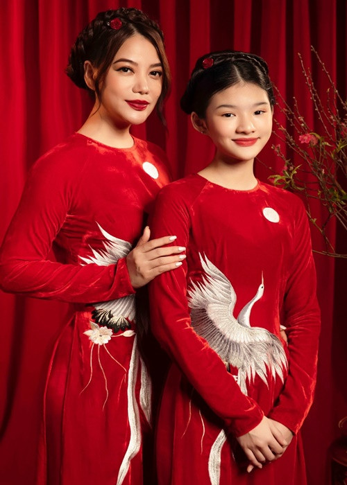 Devon có nhiều năng khiếu nghệ thuật như: hát, múa, chơi nhạc cụ, diễn kịch... tuy nhiên bé lại ước muốn trở thành nhà thiết kế nội thất trong tương lai.