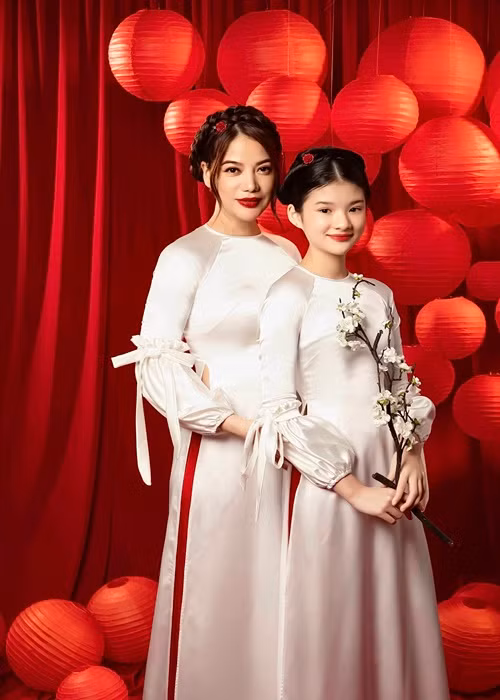  Trương Ngọc Ánh và chồng cũ - diễn viên, nhà sản xuất Trần Bảo Sơn đang tạo mọi điều kiện để con gái được phát triển tự nhiên nhất.