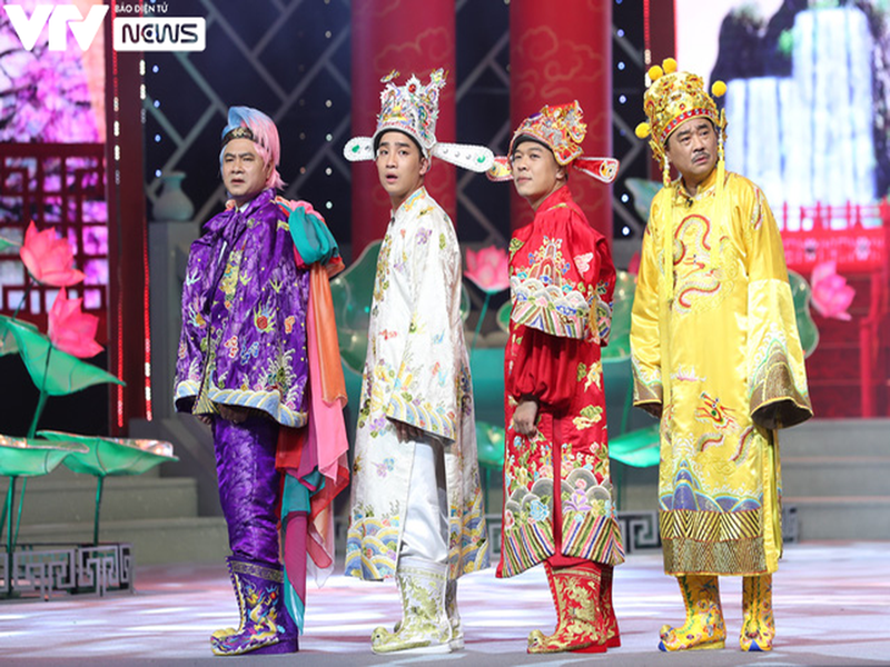 Nghệ sĩ Quốc Khánh diện trang phục Ngọc Hoàng quen thuộc. Ảnh: VTV