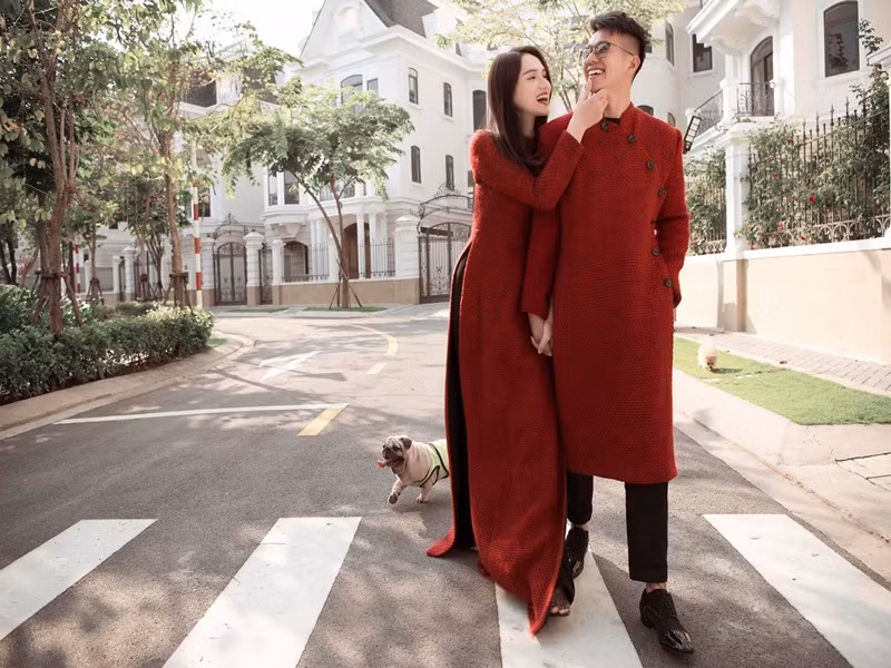 Cặp đôi hẹn hò từ năm 2020. Nữ ca sĩ đã đưa bạn trai về ra mắt gia đình hồi tháng 10/2020. Với Hương Giang, chuyện cầu hôn hay cưới xin hoàn toàn phải từ phía Matt Liu.