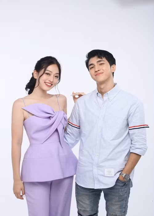 Á hậu Phương Nga - diễn viên Bình An giữ được tình cảm mặn nồng suốt những năm qua. Đám cưới của cặp đôi sao Việt này có lẽ sẽ diễn ra trong tương lai gần.