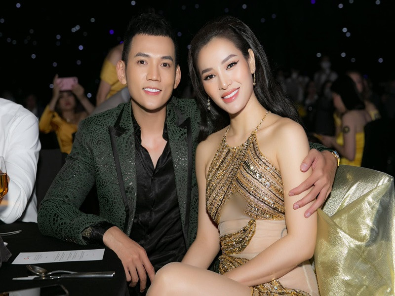 Phương Trinh Jolie nhận lời cầu hôn của Lý Bình năm 2020. Đám cưới của cặp đôi được mong đợi diễn ra trong năm nay.