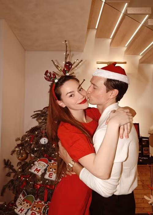 Hồ Ngọc Hà - Kim Lý là một trong những cặp đôi sao Việt được yêu thích. Đầu năm 2020, cả hai đăng ký kết hôn.