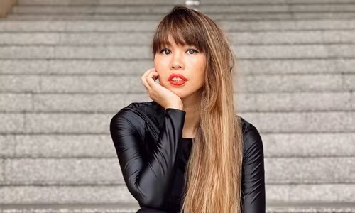 Ha Anh bi chi trich du da xin loi me de be gai 8 tuoi