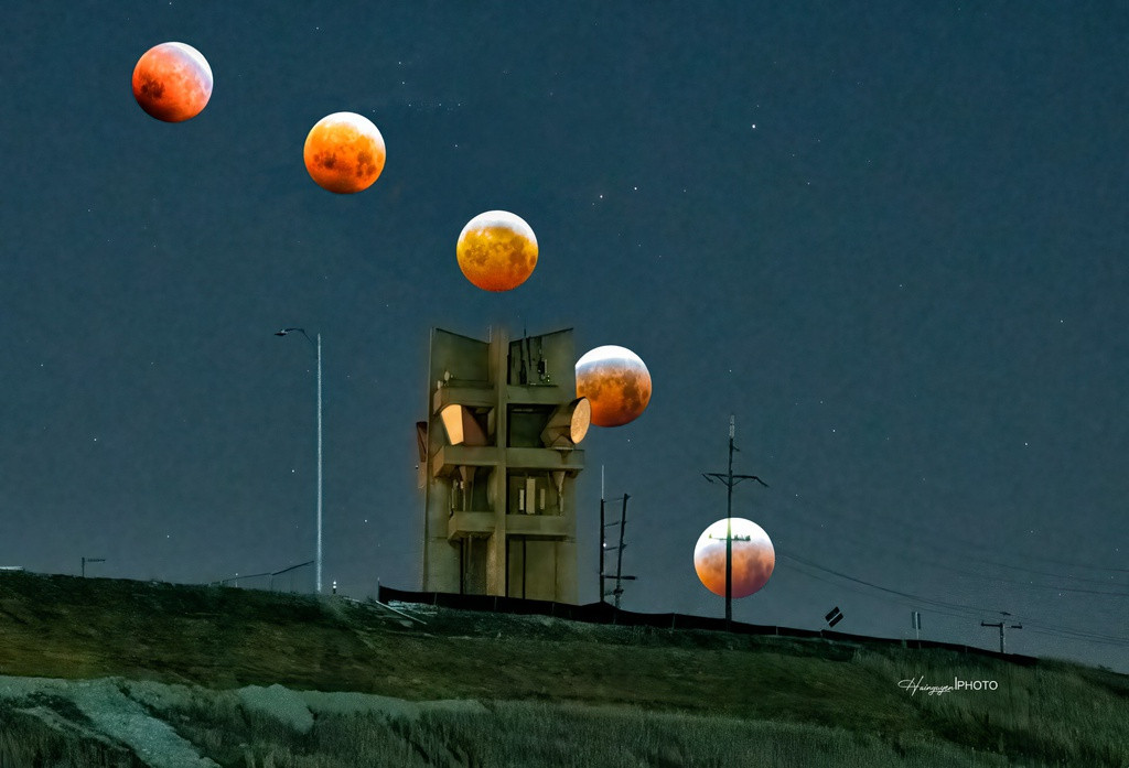 Siêu trăng máu hôm 26/5 - trăng tròn lớn nhất trong năm xảy ra trùng với nguyệt thực toàn phần làm cho mặt trăng có màu đỏ như máu - đã mang đến cơ hội cho tôi và những người bạn đồng hành ở California có một đêm không ngủ với những trải nghiệm hiếm thấy. Tại California, Mặt Trăng bắt đầu bị bóng Trái Đất che khuất vào lúc 3h, đến hơn 4h thì đạt nguyệt thực toàn phần. Sau đó, bóng che giảm dần, Mặt Trăng ló dần ra đến 5h30 thì nguyệt thực chấm dứt. Nhờ trời trong nên chúng tôi có thể ngắm nguyệt thực rất rõ, nhưng Mặt Trăng nằm khá cao trên bầu trời nên muốn có được ảnh đẹp chúng tôi phải đi tìm một ngọn đồi thấp trên đó có một ngọn tháp với các anten truyền thông làm tiền cảnh. Ảnh: Hai Nguyễn.