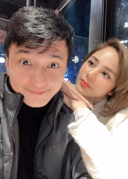 Phía bạn gái của Huỳnh Anh thông báo, điện thoại của nam diễn viên bị rơi mất nên không có chuyện Huỳnh Anh viết lời chia tay.