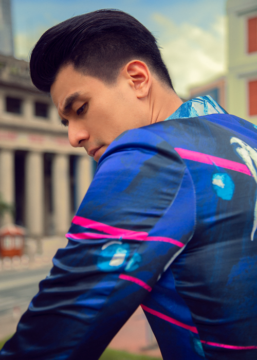 Hồi tháng 10/2021, Vĩnh Thụy bất ngờ khoe ảnh bên một cô gái giấu mặt. Trên Instagram, ngoài cầu thủ Cristiano Ronaldo, anh chỉ theo dõi tài khoản của cô gái này.