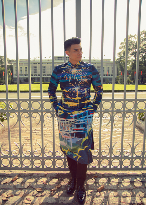 Nam siêu mẫu diện các mẫu áo dài truyền thống, màu sắc tươi trẻ, bắt mắt.