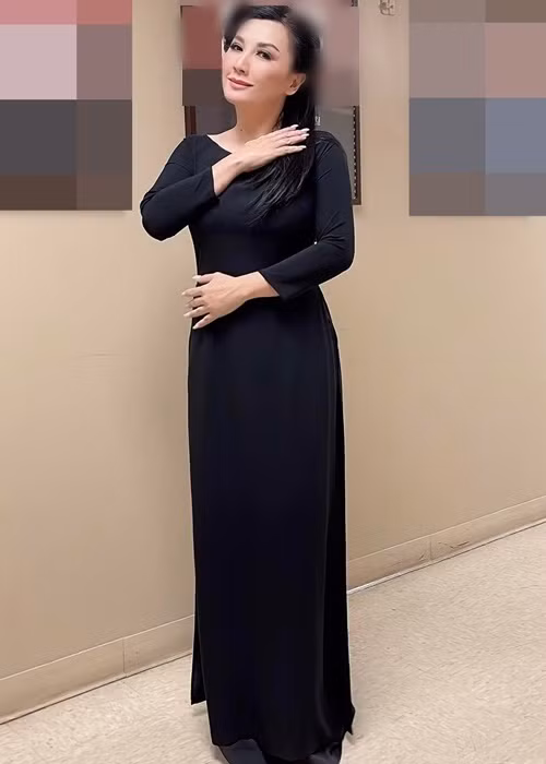 Mới đây, hóa thân thành ca sĩ Phi Nhung trên sân khấu, Trizzie Phương Trinh cho biết, cô từng bị trầm cảm vì sự ra đi của người em thân thiết như ruột thịt.