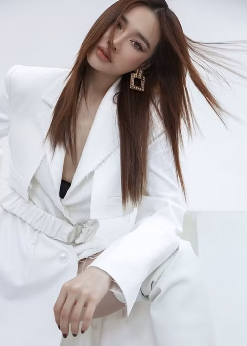 Trước khi đến với Trường Giang, Nhã Phương từng dành 6 năm tuổi thanh xuân để yêu một chàng trai.