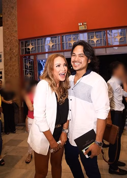  Danh ca Thanh Hà nhận lời yêu sau 11 năm nhạc công Roland kiên trì theo đuổi. Ảnh: Khám phá