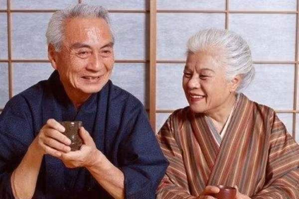 Nguoi Nhat co tuoi tho cao nhat the gioi nho 4 dieu nay