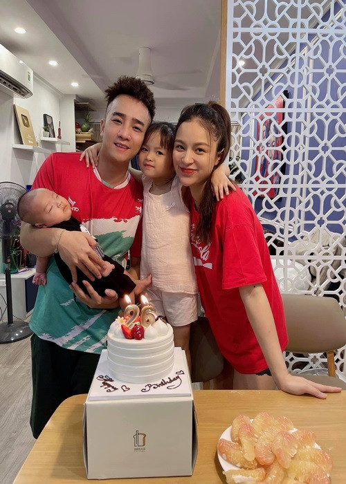 Vợ chồng Đỗ Duy Nam có hai con chung: đủ nếp, đủ tẻ.