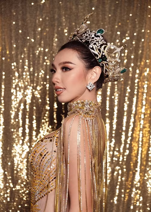 Thùy Tiên ngày càng xinh đẹp sau khi trở thành Hoa hậu Hòa bình Quốc tế 2021.