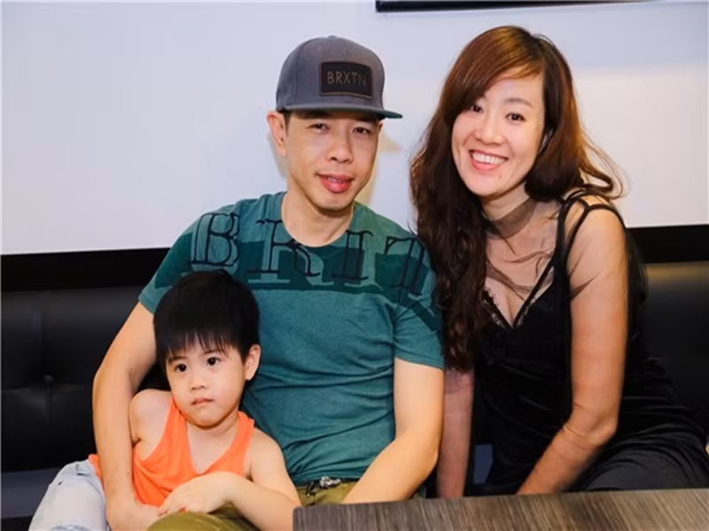 Thái Hòa ít công khai hình ảnh tổ ấm nhỏ trên mạng xã hội cũng như kiệm lời về vợ trên truyền thông. Đầu năm 2021, khi phim “Cây táo nở hoa” do Thái Hòa đóng chính lên sóng, nam diễn viên lần hiếm hoi nhắc về bà xã. Ảnh: Yan