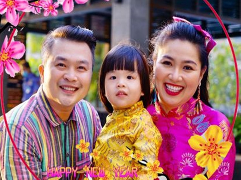 Lê Khánh lý giải, do bản thân không quen quán xuyến nên để ông xã làm công việc này tốt hơn.