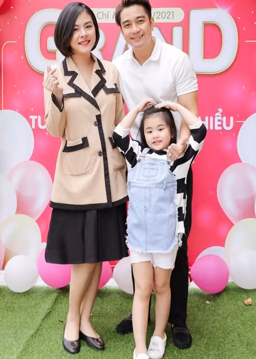 Con gái đầu lòng của Vân Trang năm nay được 6 tuổi.