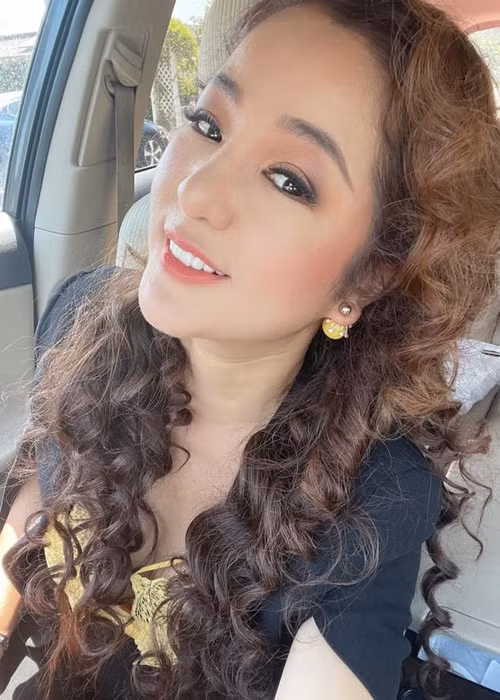 Vụ tai nạn xe hơi khiến Thúy Nga nhớ lại sự cố suýt chế khi ngã từ mỏm đá xuống khi mang giày cao.