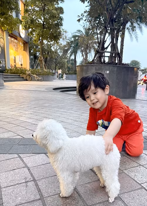 Thanh Thúy chia sẻ, bé Tết hiếu động, thông minh và luôn thích khám phá những điều mới mẻ.
